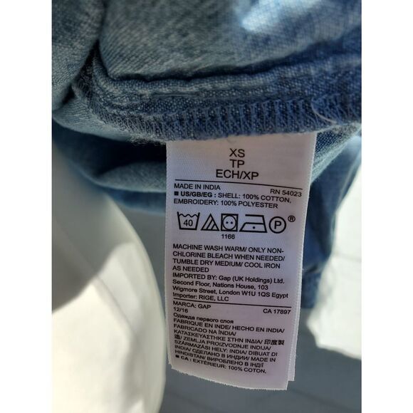 Gap 1969 cotton chambray looking top - Picture 6 of 6